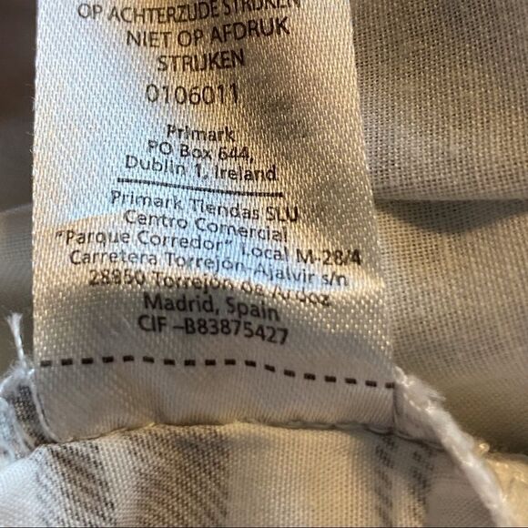 Cedar Wood State White Gray Plaid Capris Size 34 - Picture 6 of 9